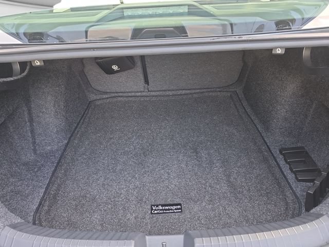 Certified 2023 Volkswagen Jetta SE w/ Panoramic Sunroof Package FWD image 23