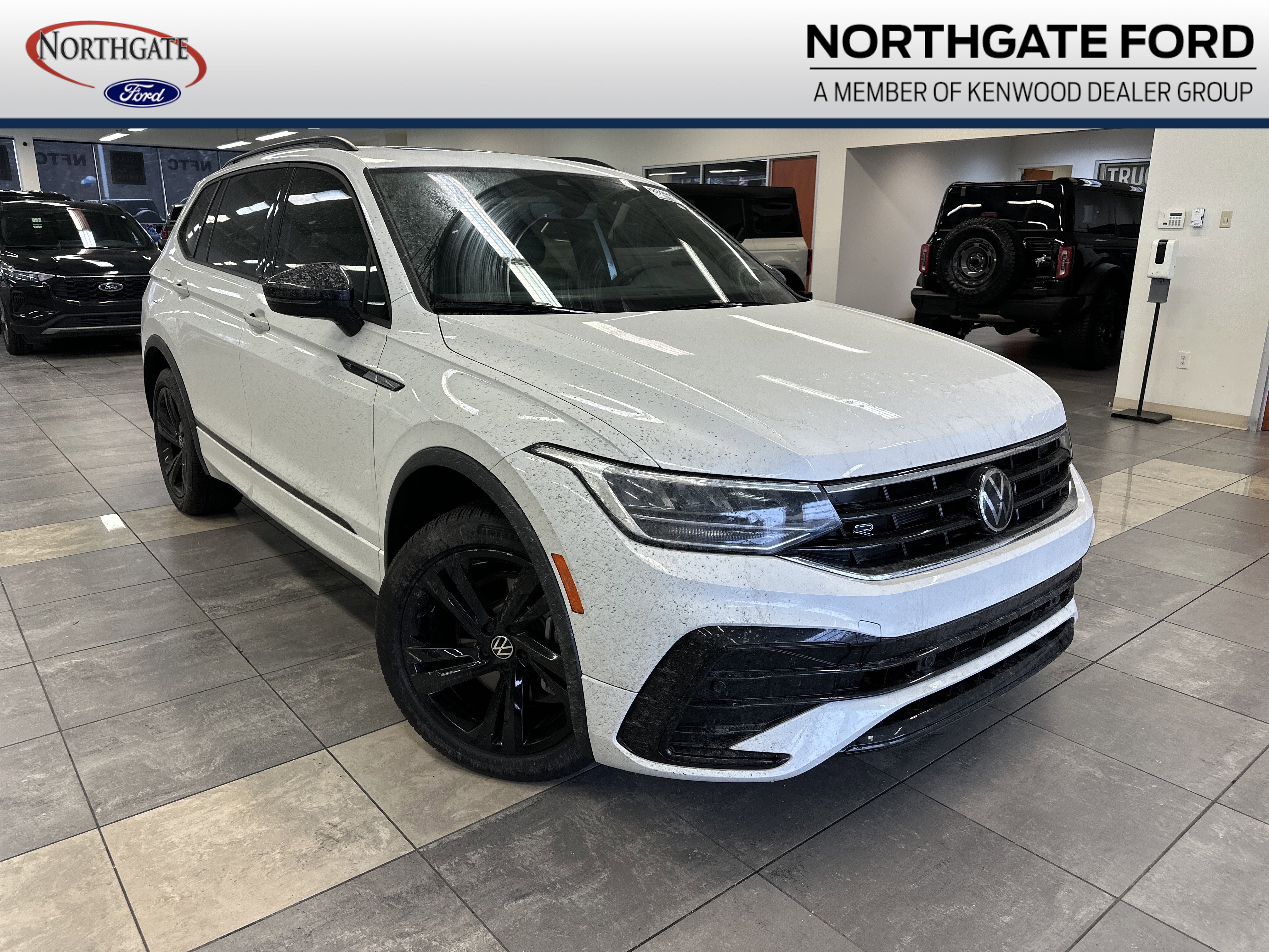 Used 2024 Volkswagen Tiguan SE R-Line