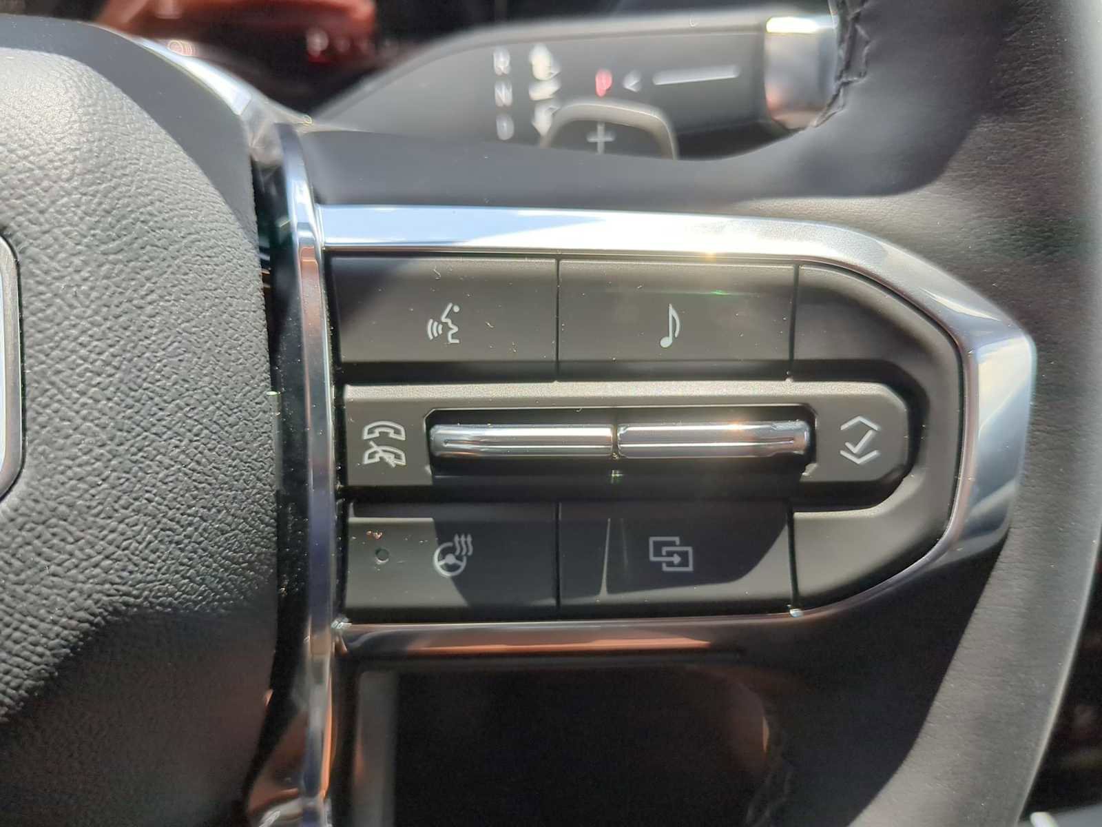 New 2025 GMC Acadia Elevation w/ Black Edition image 17