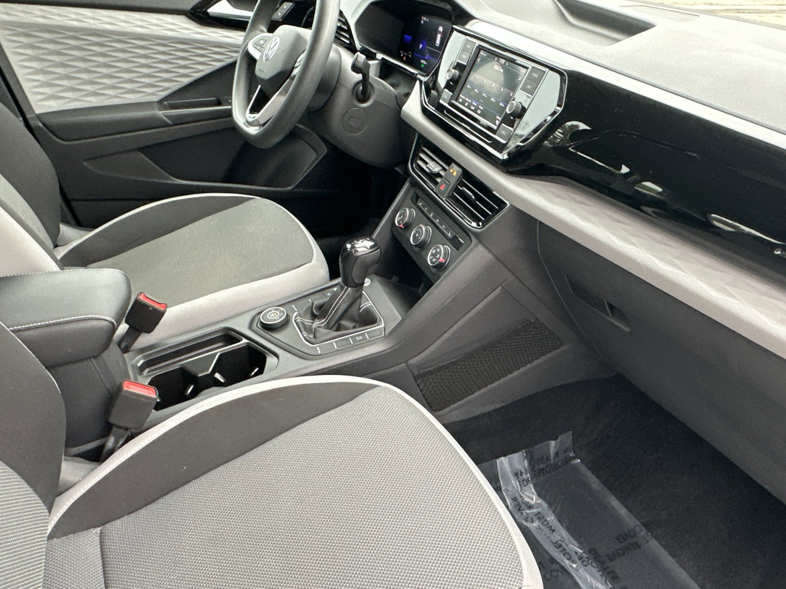 Used 2022 Volkswagen Taos S image 16