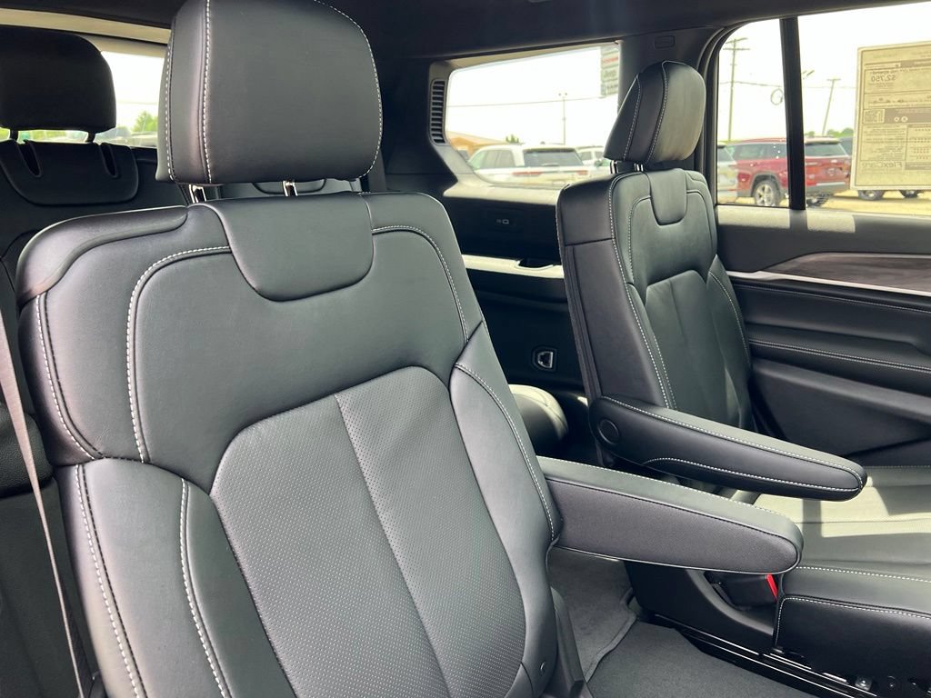 New 2026 Jeep Grand Cherokee L Limited AWD/4WD image 21