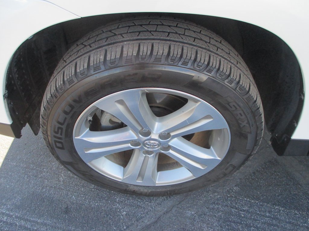 Used 2013 Toyota Highlander Limited image 12