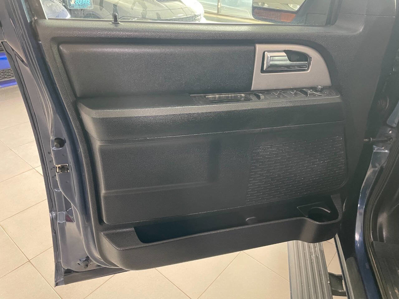 Used 2015 Ford Expedition Limited w/ Equipment Group 301A AWD/4WD image 15