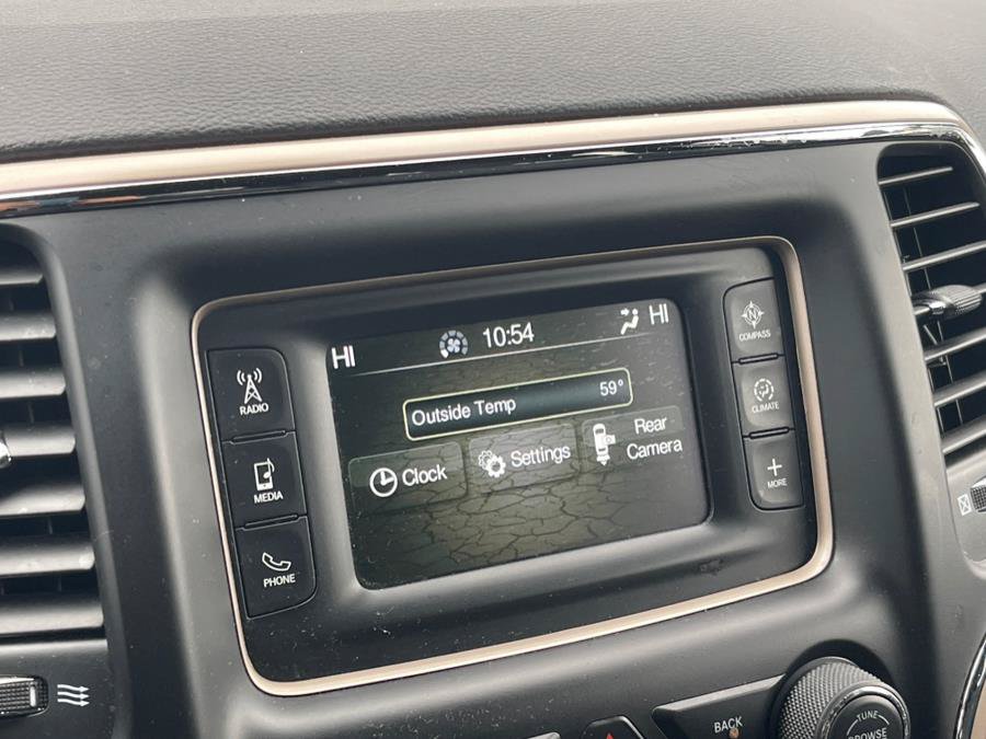 Used 2017 Jeep Grand Cherokee Laredo w/ Quick Order Package 23E AWD/4WD image 28