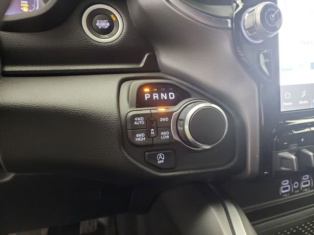 New 2026 RAM 1500 4x4 Crew Cab image 21