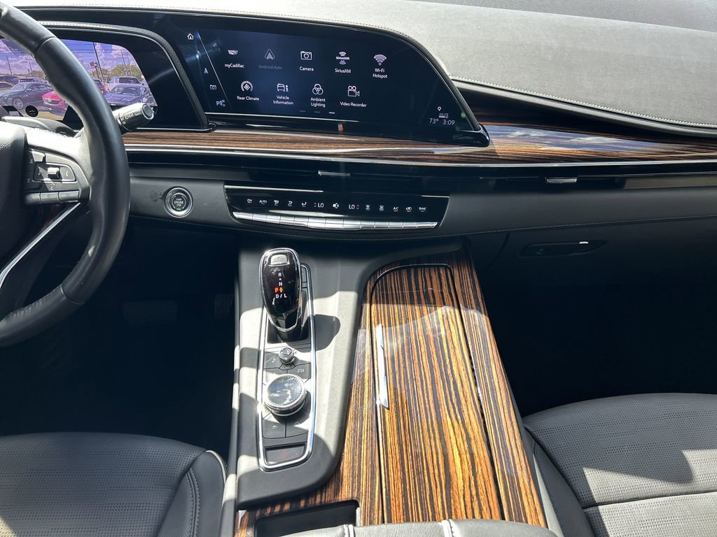 Certified 2023 Cadillac Escalade Premium Luxury image 18