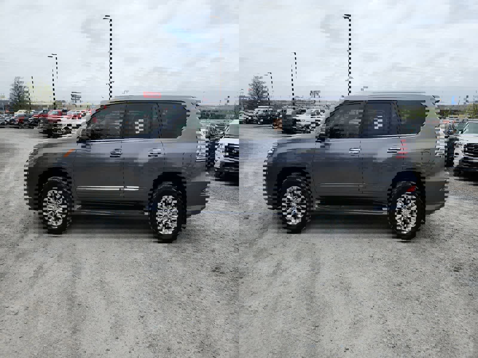 Used 2018 Lexus GX 460 Premium w/ Premium Package image 2