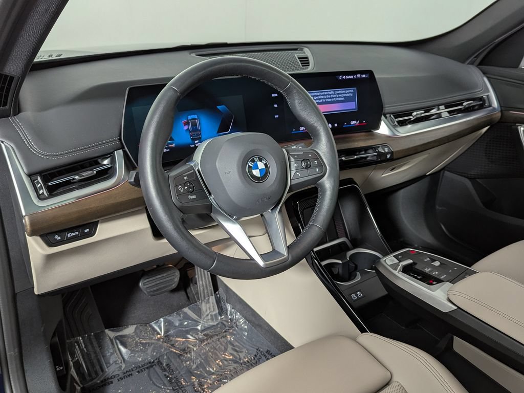 Used 2025 BMW X1 xDrive28i w/ Convenience Package AWD/4WD image 15