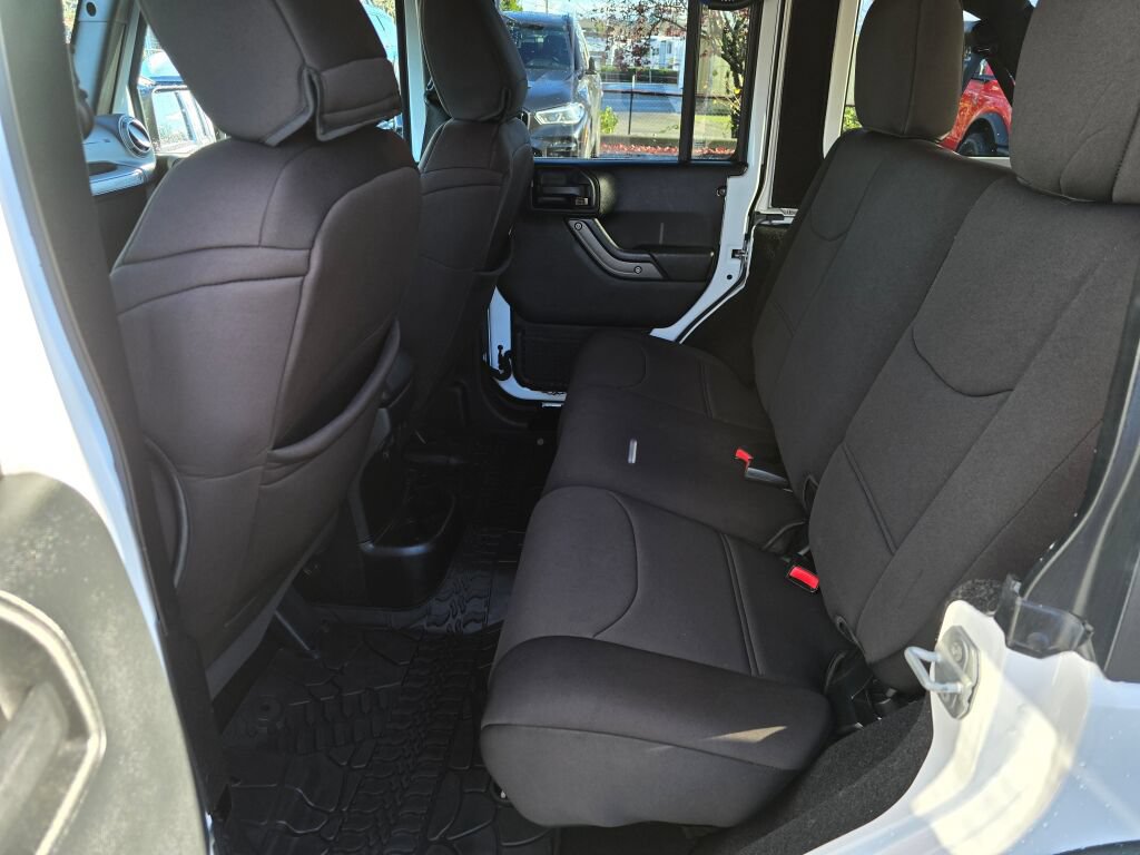 Used 2016 Jeep Wrangler Unlimited Sport w/ Quick Order Package 23S AWD/4WD image 16