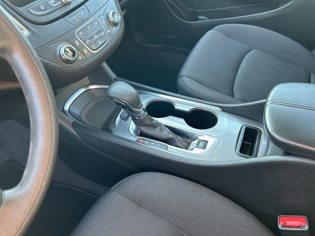 Used 2024 Chevrolet Malibu LT FWD image 24