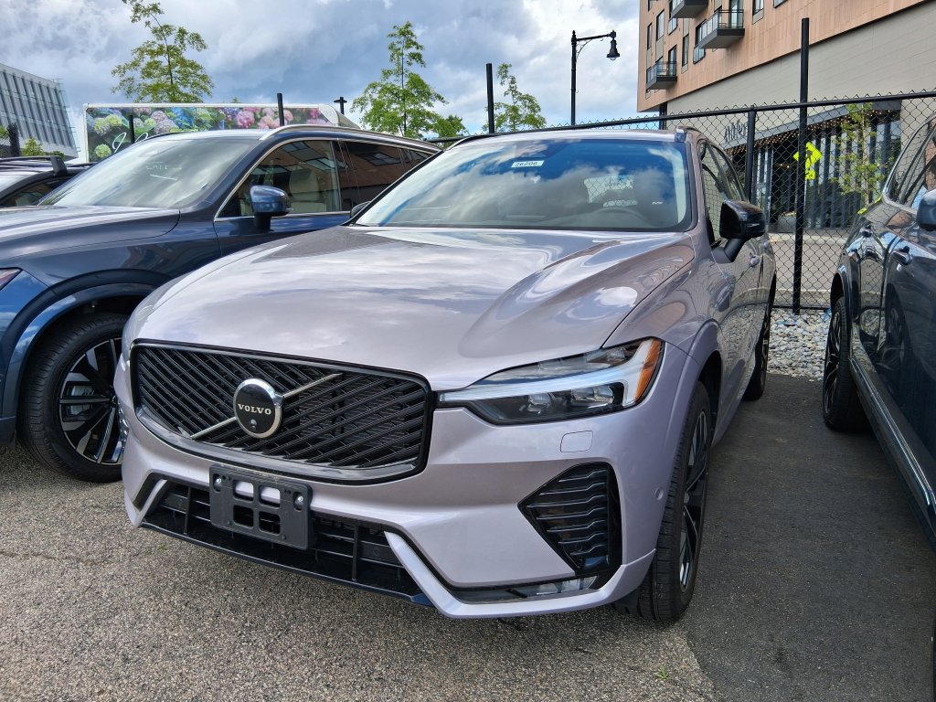 New 2026 Volvo XC60 B5 Plus w/ Climate Package AWD/4WD image 3