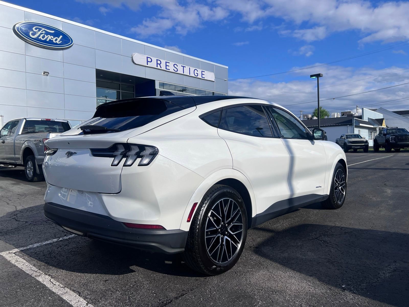 Used 2025 Ford Mustang Mach-E Premium AWD/4WD image 9