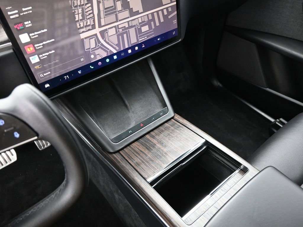 Used 2023 Tesla Model X image 17