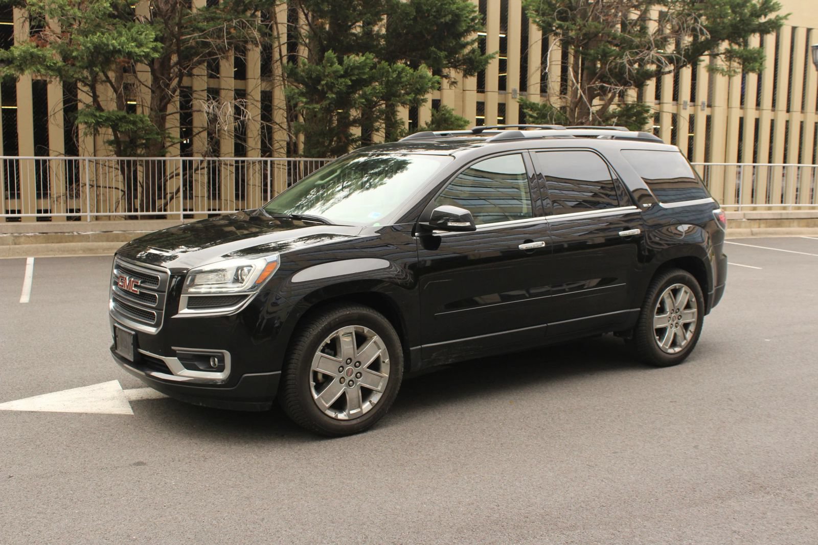 Used 2017 GMC Acadia Limited SLT AWD/4WD image 12