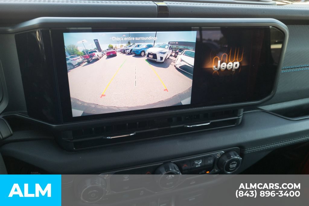 Used 2024 Jeep Wrangler Unlimited Rubicon 4xe AWD/4WD image 24