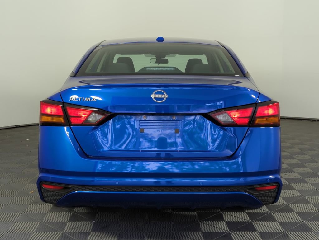 Used 2025 Nissan Altima 2.5 SV image 6