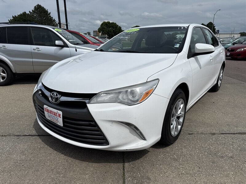 Used 2017 Toyota Camry LE