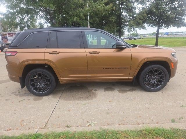 New 2027 Jeep Grand Cherokee Summit AWD/4WD image 5