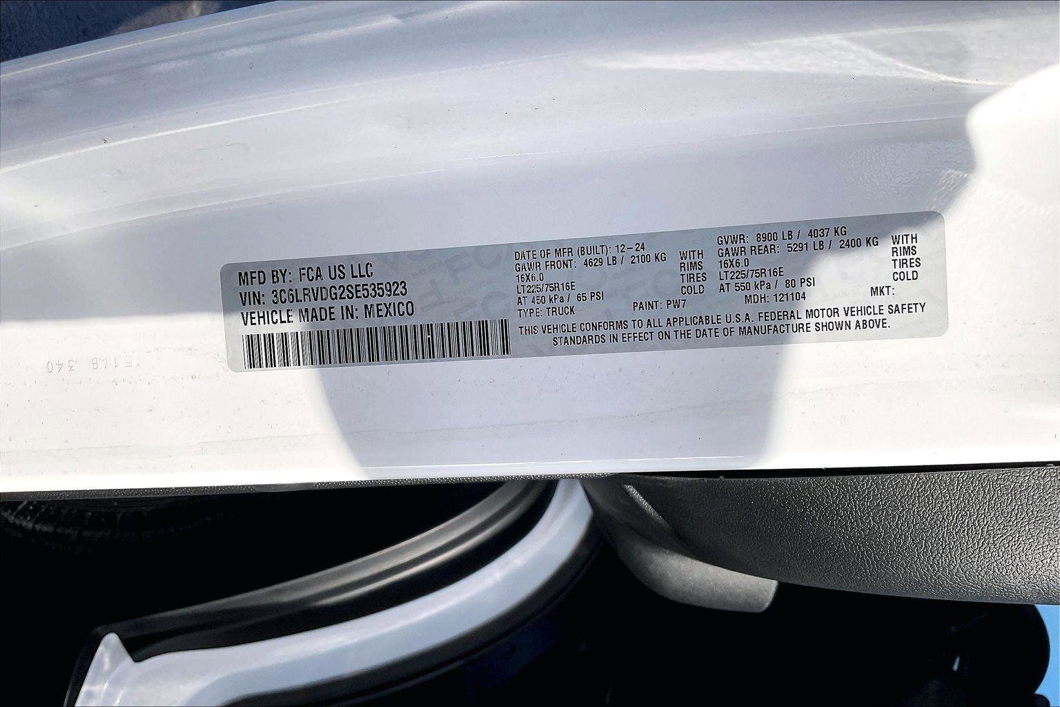 Used 2025 RAM ProMaster 2500 w/ Convenience Group image 33