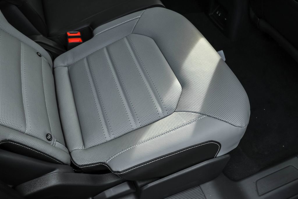 New 2025 Volkswagen Atlas Cross Sport SEL image 38