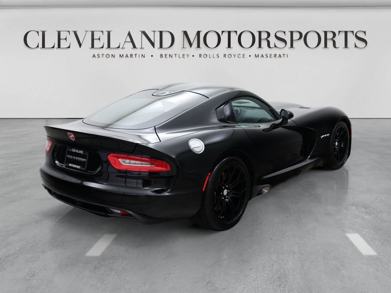 Used 2017 Dodge Viper SRT-10 RWD image 4