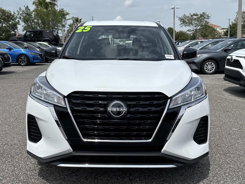Certified 2025 Nissan Kicks Play S FWD image 9