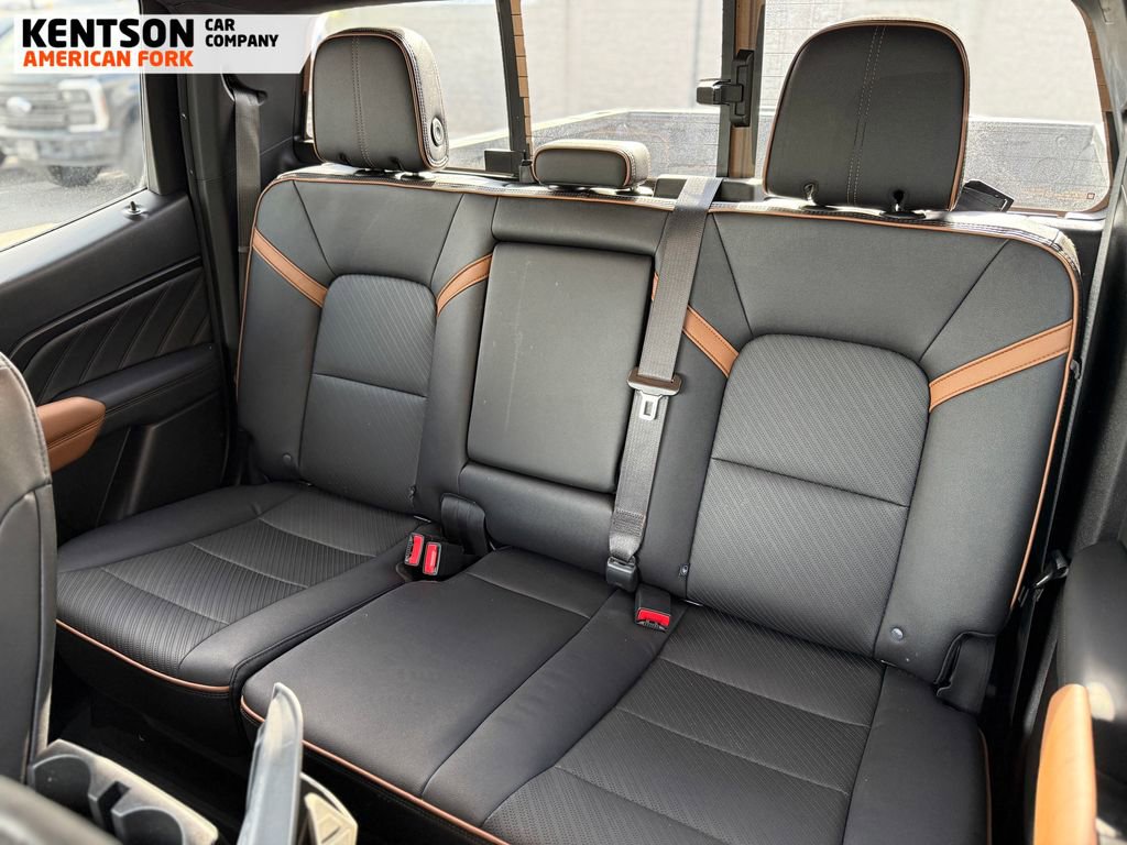 Used 2023 GMC Canyon AT4 w/ AT4 Premium Package AWD/4WD image 30