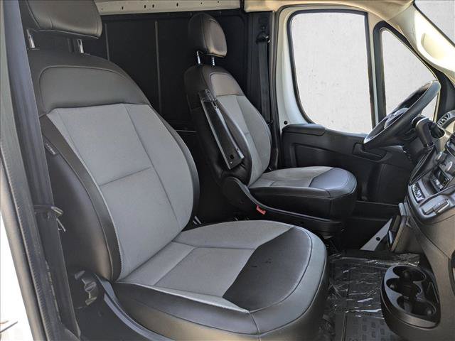 Used 2024 RAM ProMaster 2500 w/ Convenience Group FWD image 17