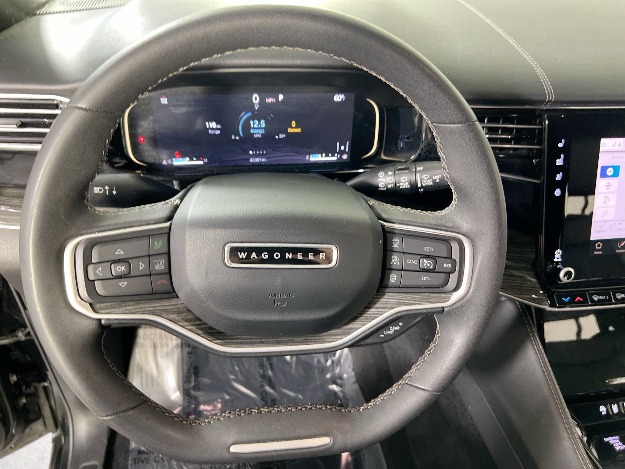 Used 2022 Jeep Wagoneer Series II image 11