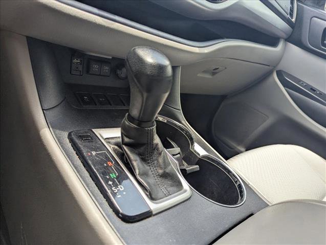 Used 2017 Toyota Highlander LE FWD image 10