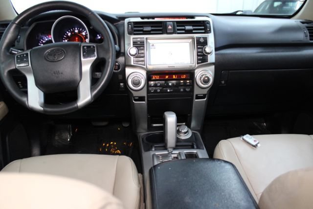 Used 2011 Toyota 4Runner Limited AWD/4WD image 2