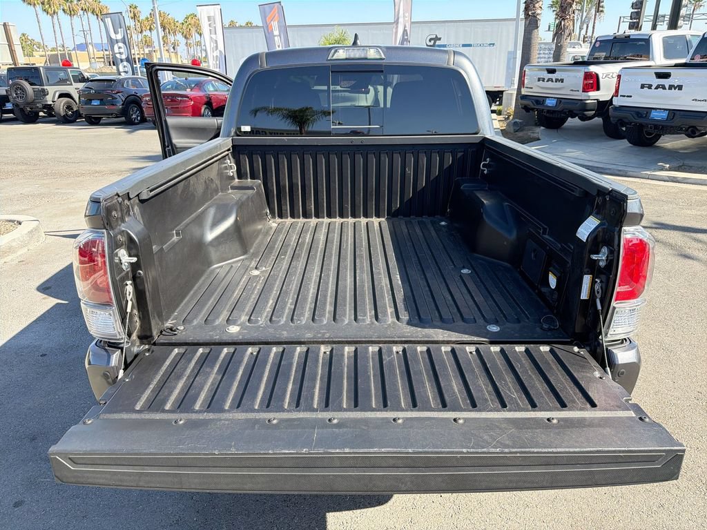 Used 2022 Toyota Tacoma TRD Sport w/ Technology Package RWD image 19