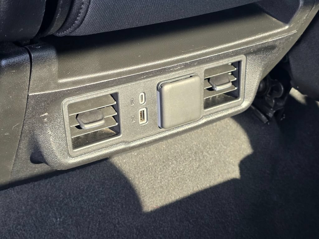 Used 2025 Chevrolet Silverado 1500 LT RWD image 17