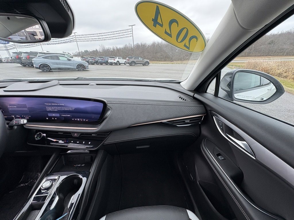 Used 2024 Buick Envision Sport Touring image 26