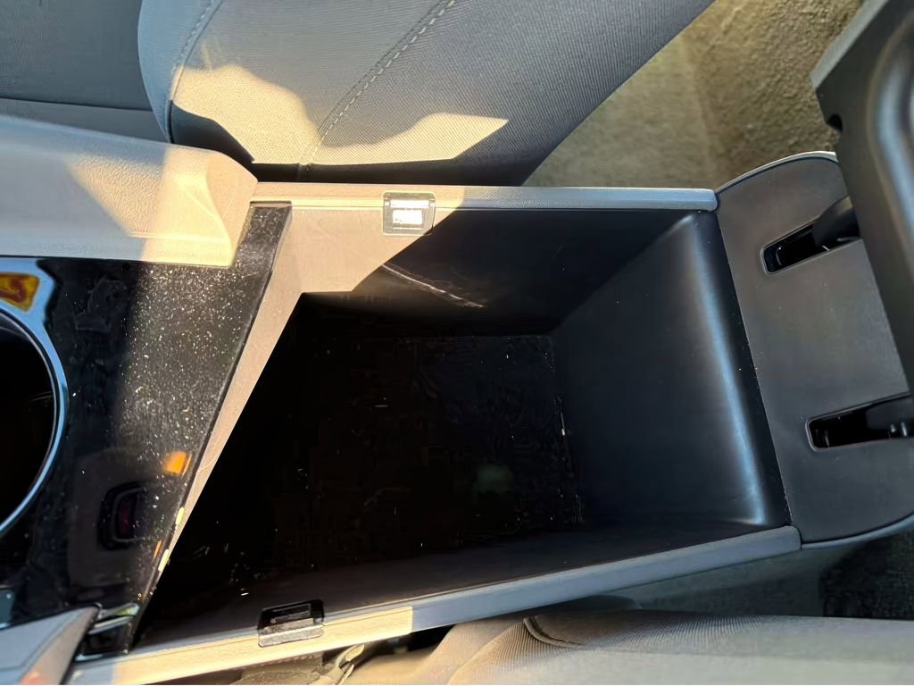 Used 2023 Hyundai Elantra SEL w/ Convenience Package image 22