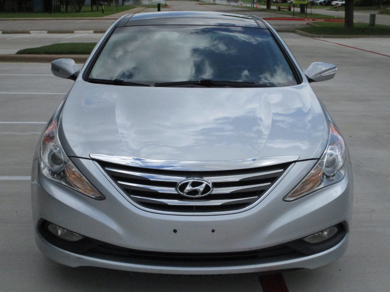 Used 2014 Hyundai Sonata Limited w/ Technology Package 05 FWD image 4