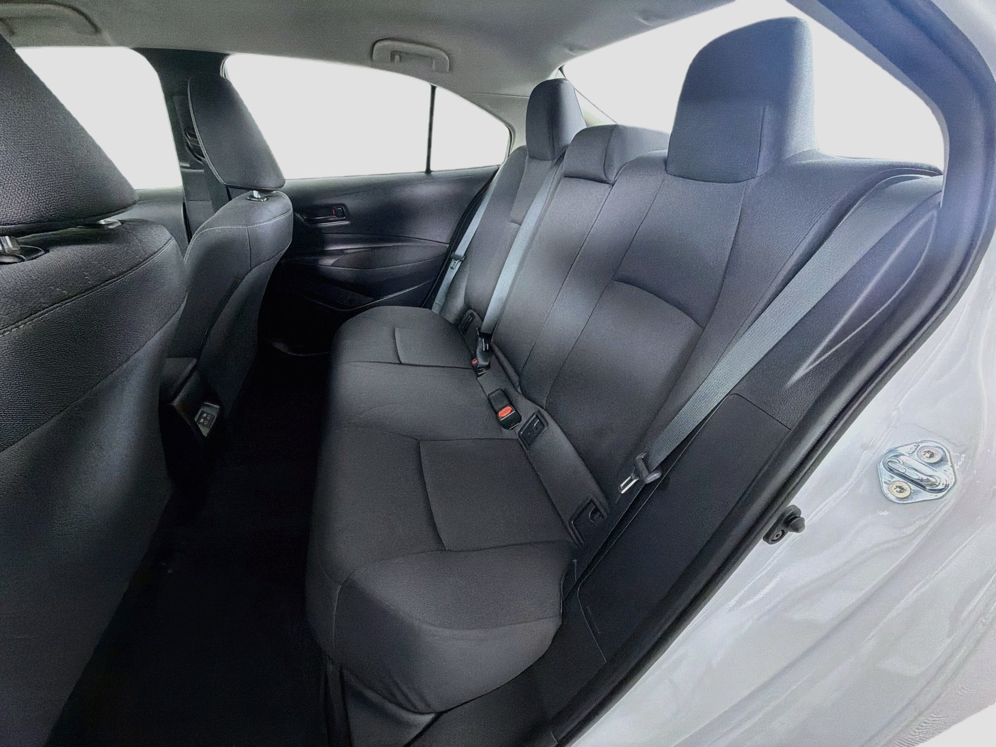 Used 2025 Toyota Corolla LE FWD image 27