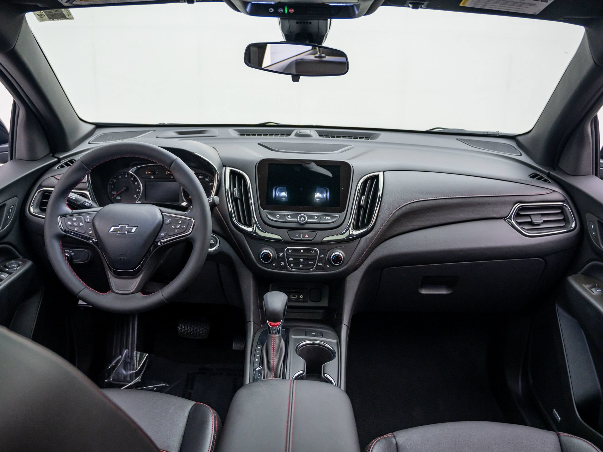Used 2023 Chevrolet Equinox RS w/ RS Leather Package AWD/4WD image 10