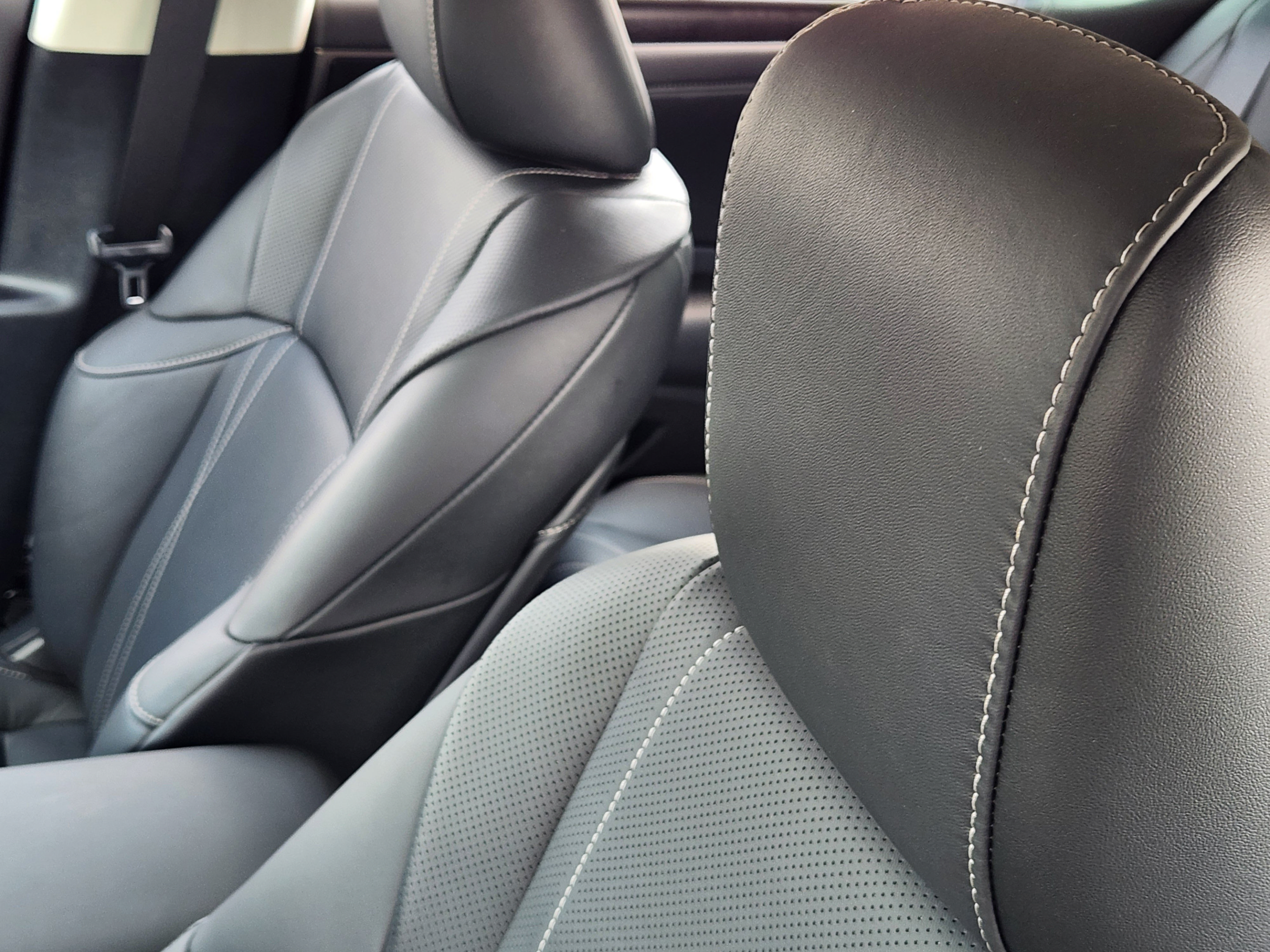 Used 2024 Lexus ES 350 Ultra Luxury w/ Accessory Package (Z2) FWD image 10