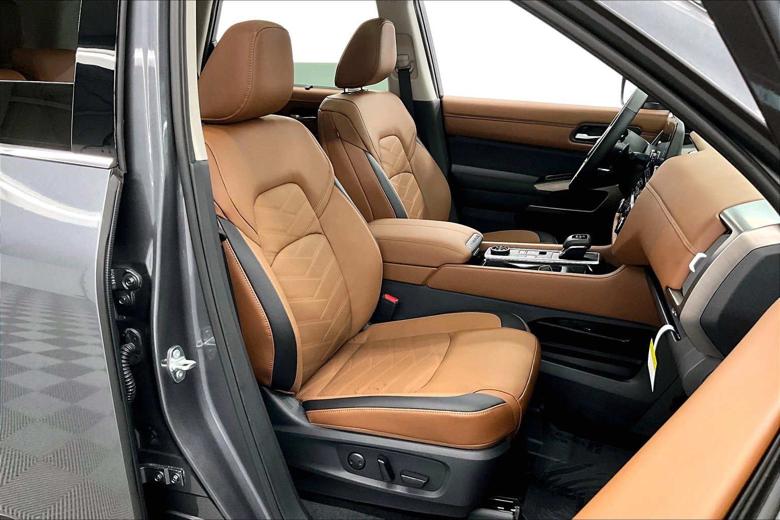 New 2025 Nissan Pathfinder Platinum w/ Cargo Package AWD/4WD image 37