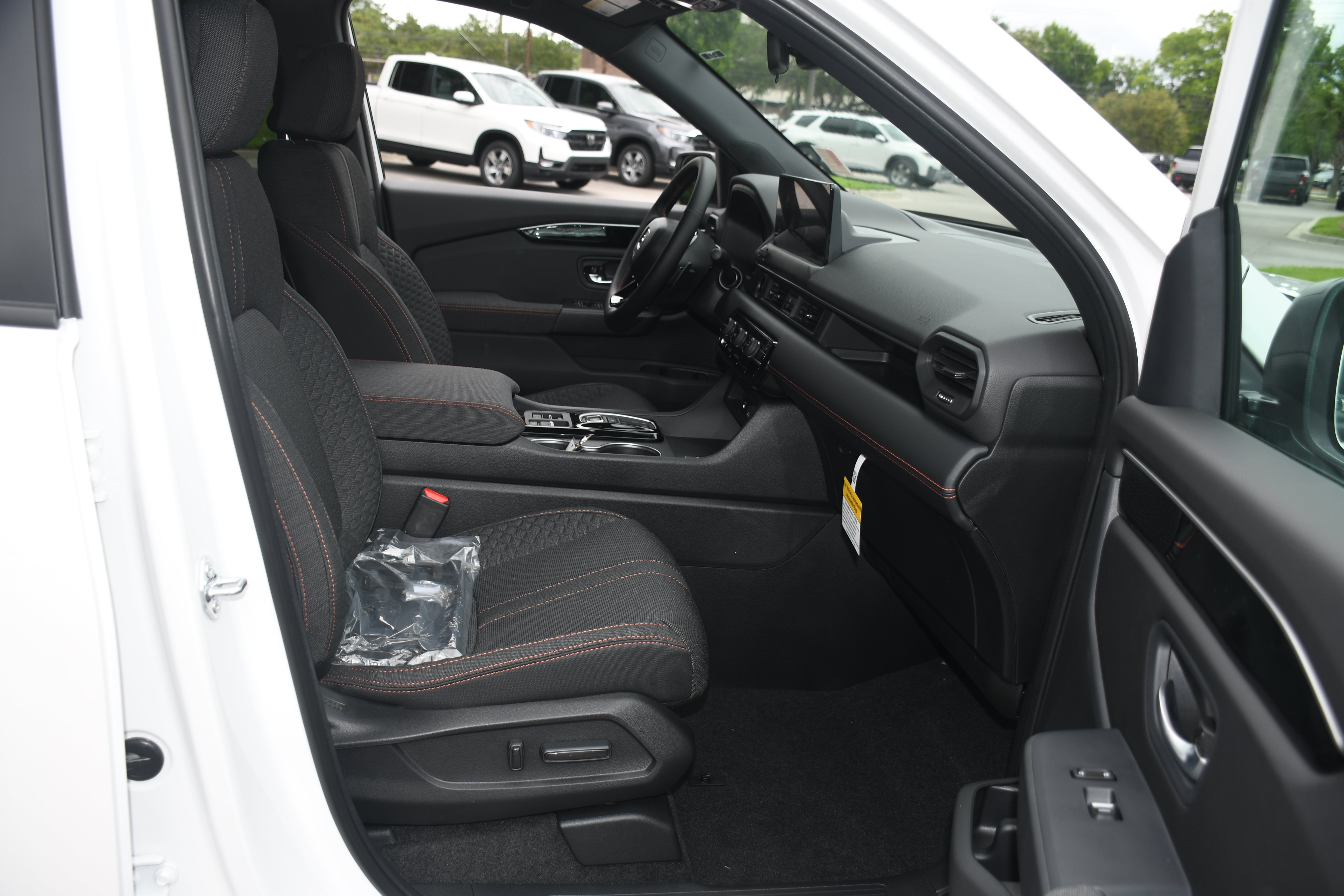 New 2026 Honda Pilot Sport image 11