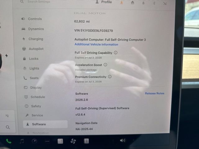 Used 2020 Tesla Model Y Long Range image 24