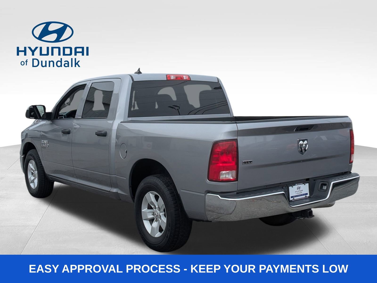 Used 2023 RAM 1500 Classic SLT w/ Trailer & Traction Group image 3