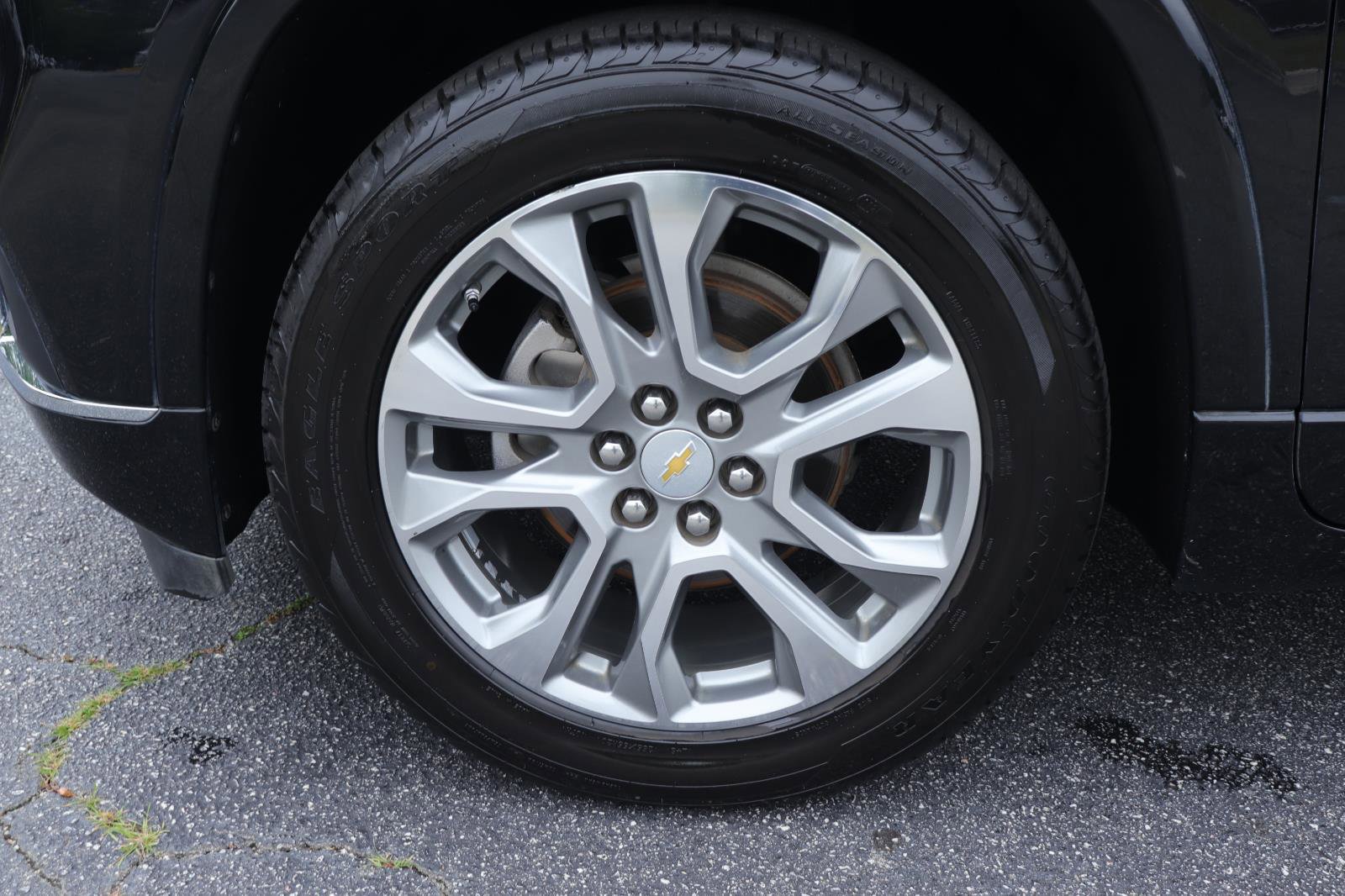 Used 2019 Chevrolet Traverse Premier w/ Driver Confidence II Package FWD image 40