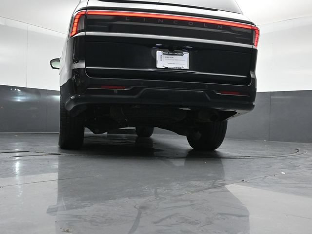Certified 2025 Lincoln Navigator L Reserve AWD/4WD image 39