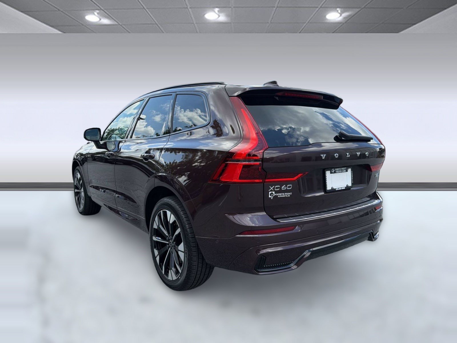 New 2026 Volvo XC60 B5 Ultra w/ Climate Package AWD/4WD image 3