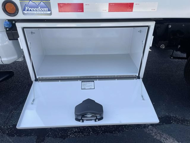 New 2026 Ford F550 4x4 Supercab Super Duty image 7