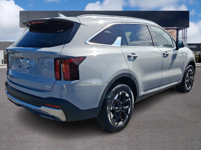 Certified 2025 Kia Sorento S w/ Panoramic Sunroof Package AWD/4WD image 6