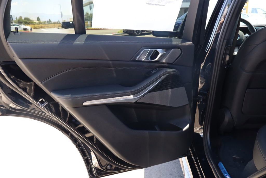 New 2026 BMW X5 xDrive50e image 14
