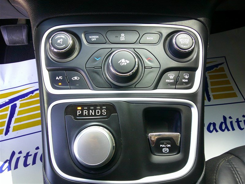 Used 2017 Chrysler 200 Limited Platinum FWD image 14